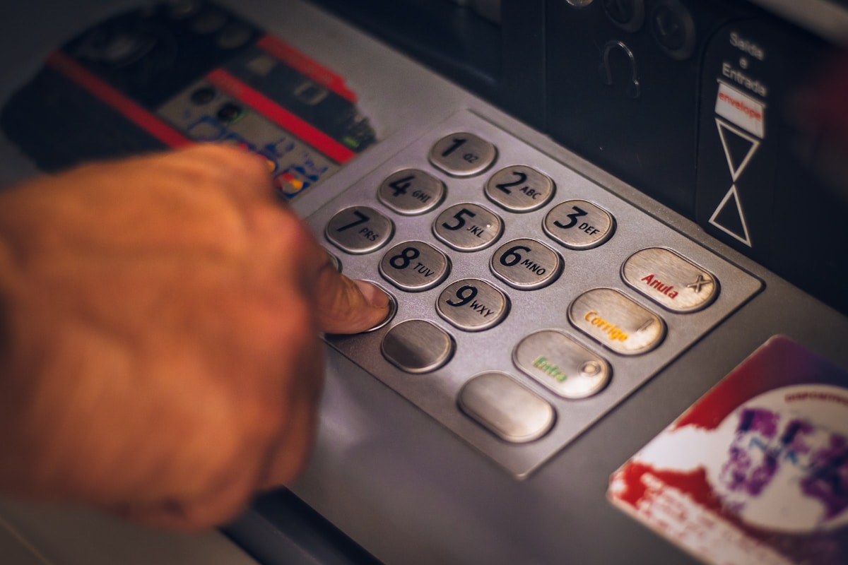 Contactless Payments: What Every Business Needs In 2026